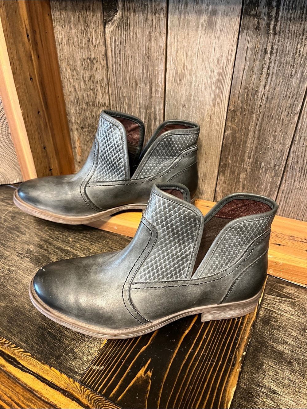 Women’s ROAN by Bed Stu Chelsea Boots